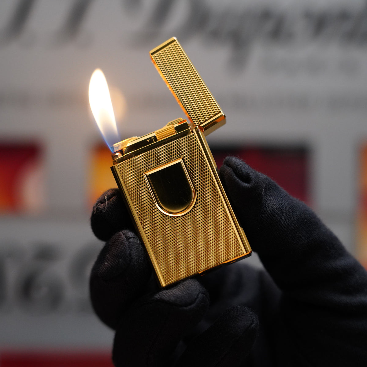 Vintage 1980 St Dupont 24k Gold Plated Ligne 1 Fine Hobnail Pattern Lighter Grain D`Orge Ecusson Lighter