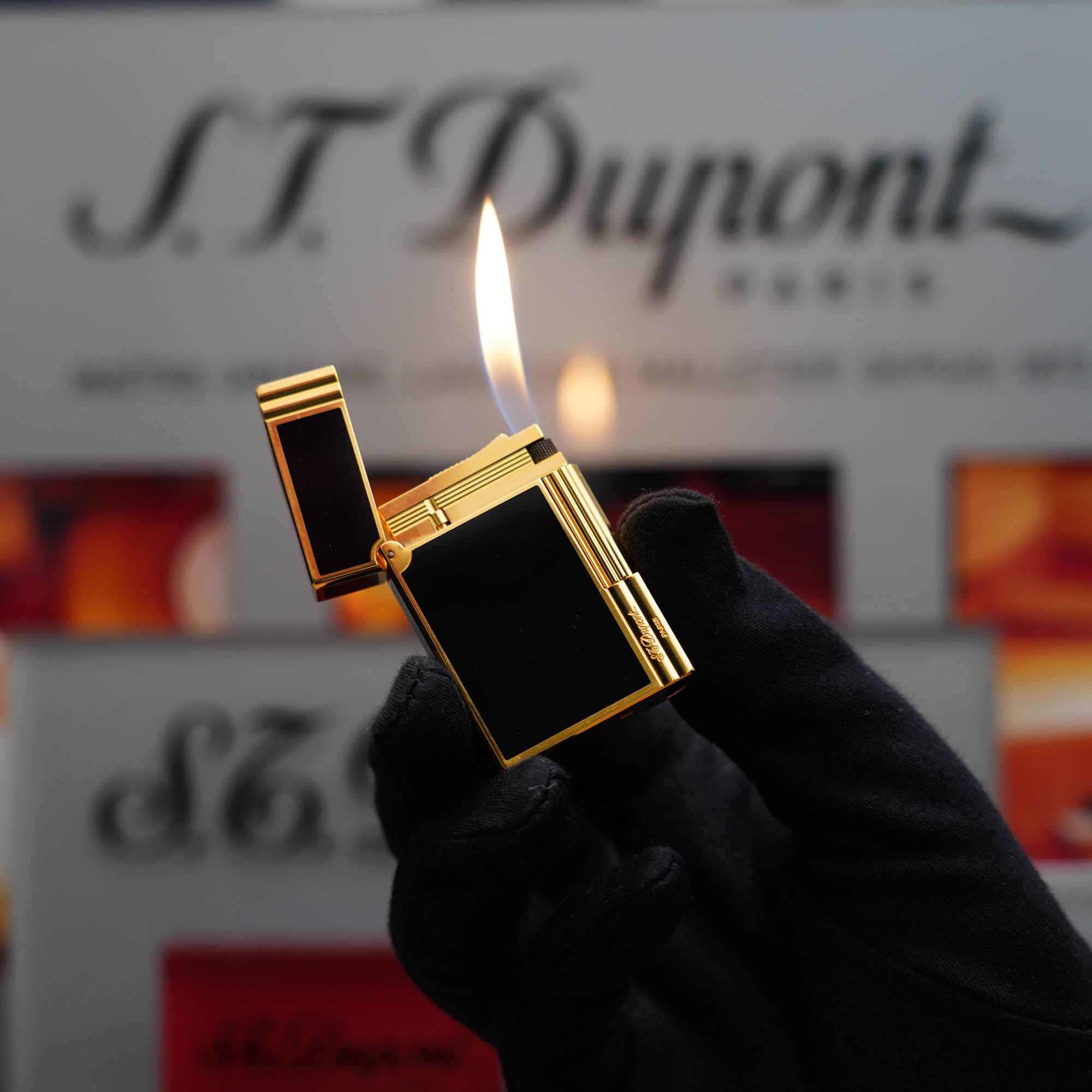 Vintage 1980 St Dupont Gatsby Heavy 24k Gold Finish Black Lacquer Ligne 2 Lighter